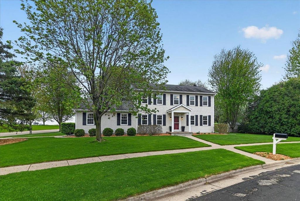 Photo of 1200 Spahn DRIVE, Waunakee, WI 53597 (MLS # 2020521)