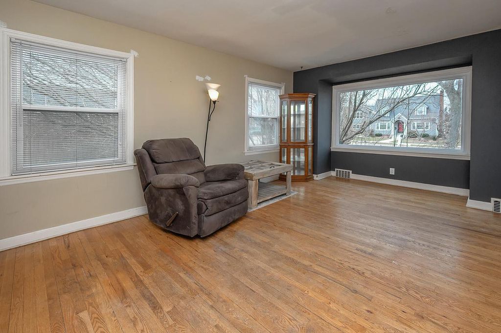 Photo of 4462 S Lake DRIVE, Cudahy, WI 53110 (MLS # 1955330)