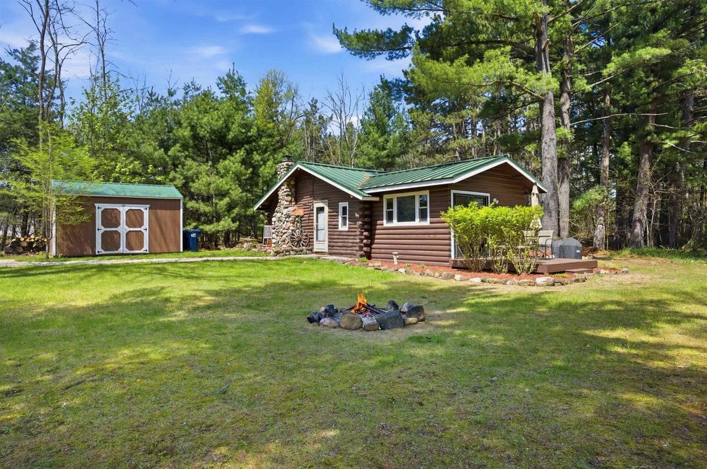 Photo of 1148 N Gale DRIVE, Wisconsin Dells, WI 53965 (MLS # 2023004)