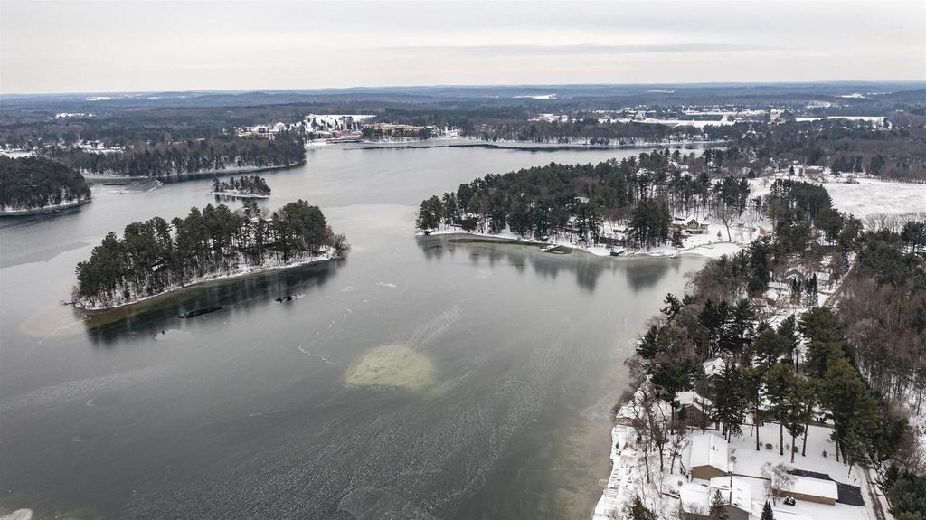 Photo of N2980 Highland LANE, Waupaca, WI 54981 (MLS # 50318956)