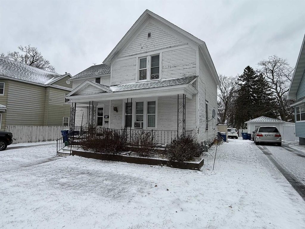 Photo of 421 N 3rd AVENUE, Wausau, WI 54401 (MLS # 22505561)