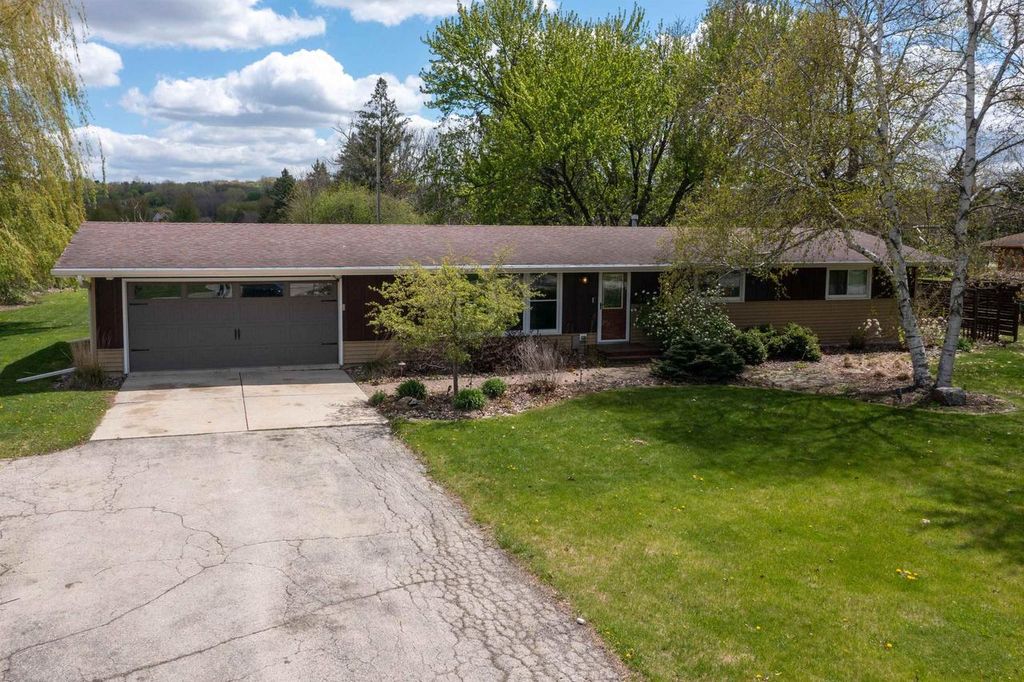 Photo of N5517 County Road K, Fond Du Lac, WI 54937 (MLS # 50325089)