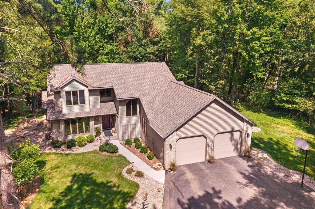 Photo of 3811 North Valley DRIVE, Wisconsin Rapids, WI 54494 (MLS # 22604218)
