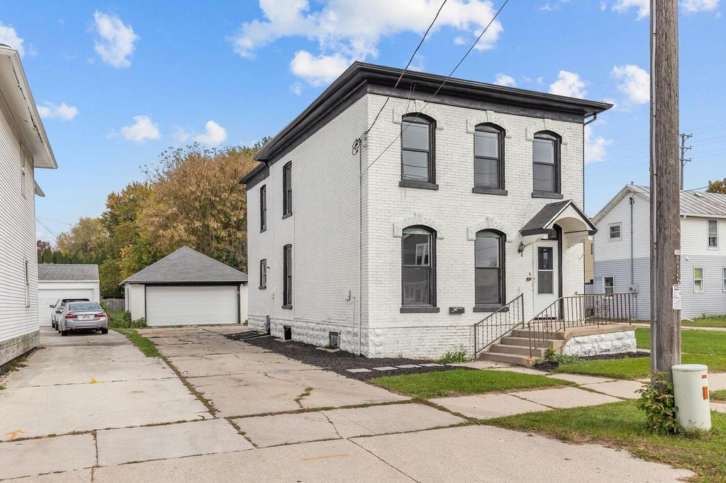 Photo of 612 Chicago STREET, Manitowoc, WI 54220 (MLS # 50334947)