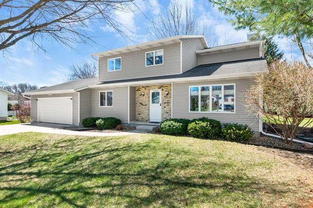 Photo of 17 Park Crest COURT, Madison, WI 53711 (MLS # 2030036)