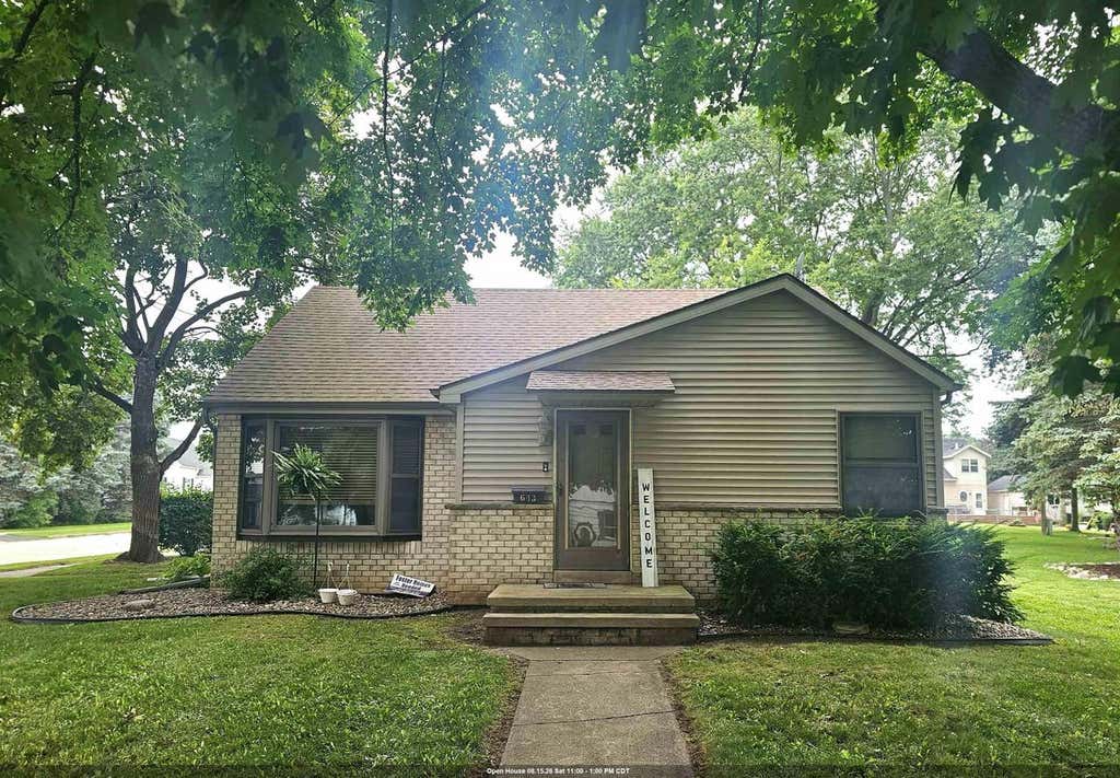 Photo of 643 S Main STREET, Seymour, WI 54165 (MLS # 50331002)
