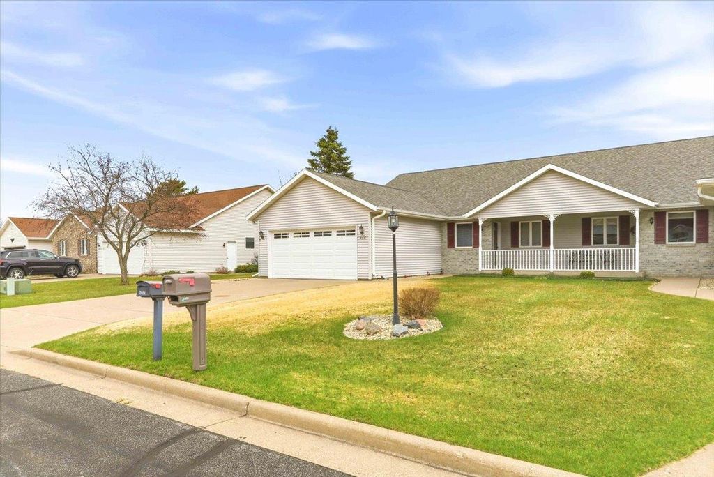 Photo of 4641 Ridgeview COURT, Wisconsin Rapids, WI 54494 (MLS # 22601263)