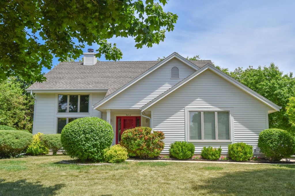 Photo of 9212 S 41st STREET, Franklin, WI 53132 (MLS # 1966300)
