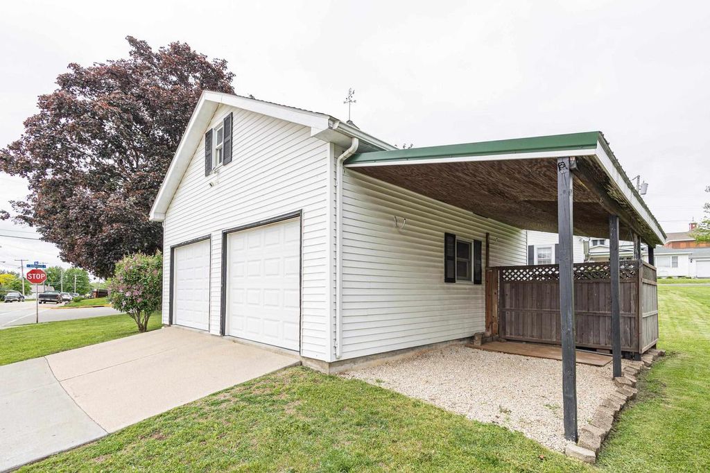 Photo of 206 N Judgement STREET, Shullsburg, WI 53586 (MLS # 2024154)
