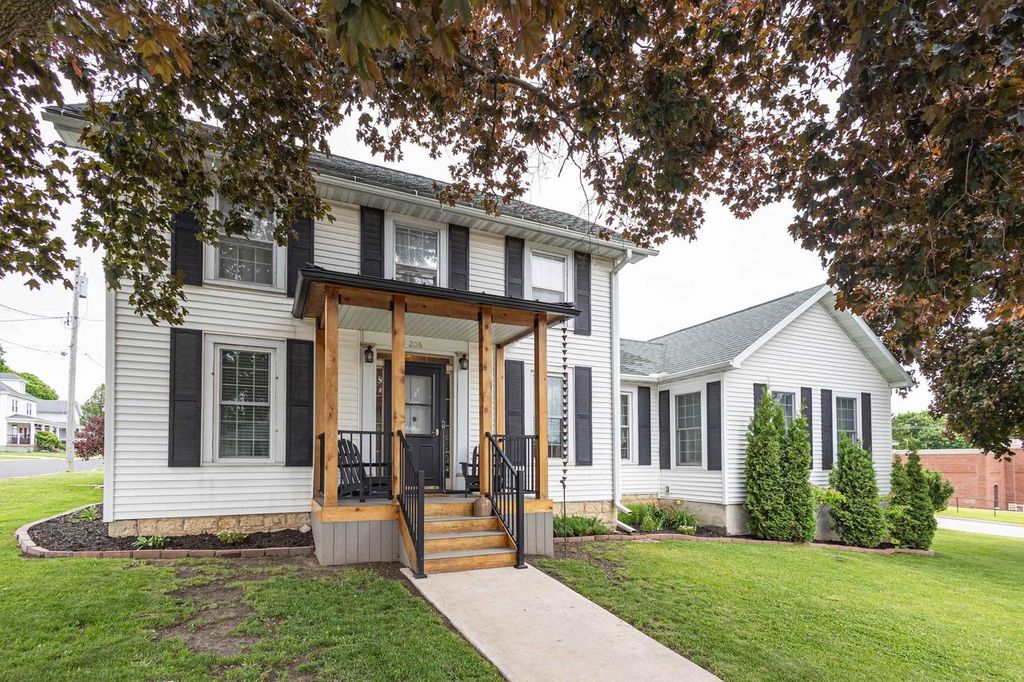 Photo of 206 N Judgement STREET, Shullsburg, WI 53586 (MLS # 2024154)