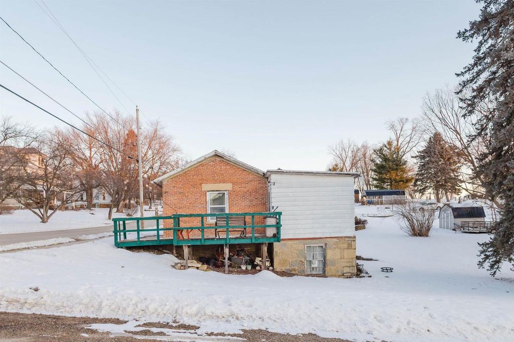 Photo of 516 S Wisconsin STREET, Mineral Point, WI 53565 (MLS # 2014990)