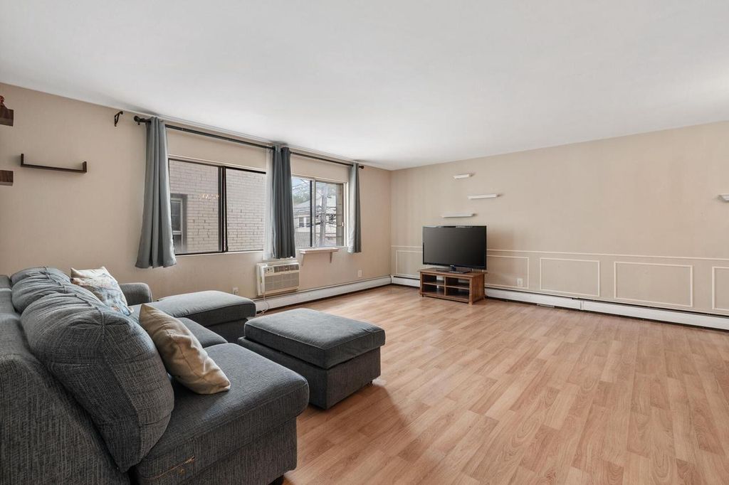 Photo of 4434 N Oakland AVENUE #206, Shorewood, WI 53211 (MLS # 1939213)