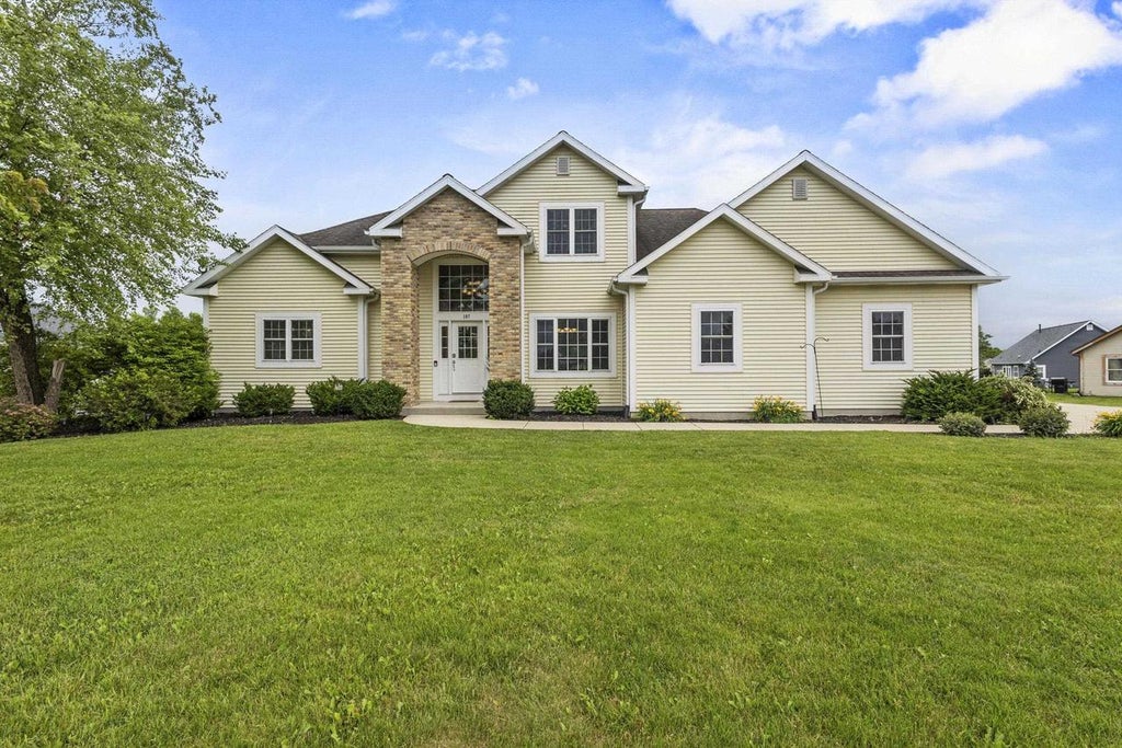 Photo of 107 Red Fox DRIVE, Johnson Creek, WI 53038 (MLS # 2026401)