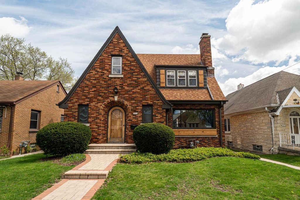 Photo of 3052 S 46th STREET, Milwaukee, WI 53219 (MLS # 1958876)