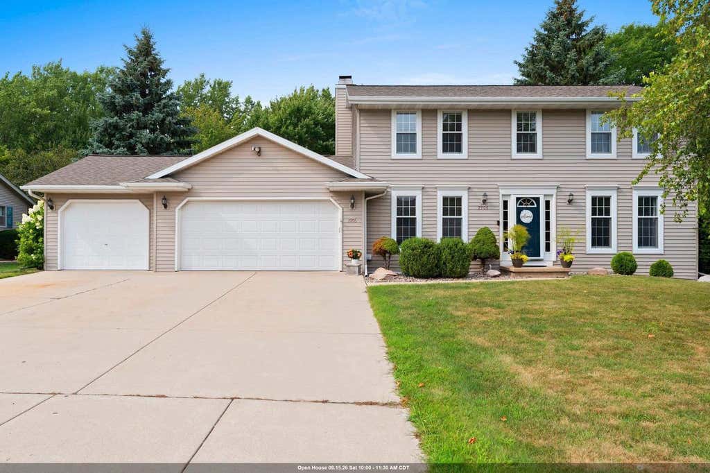 Photo of 2906 Sunray LANE, Green Bay, WI 54313 (MLS # 50330857)
