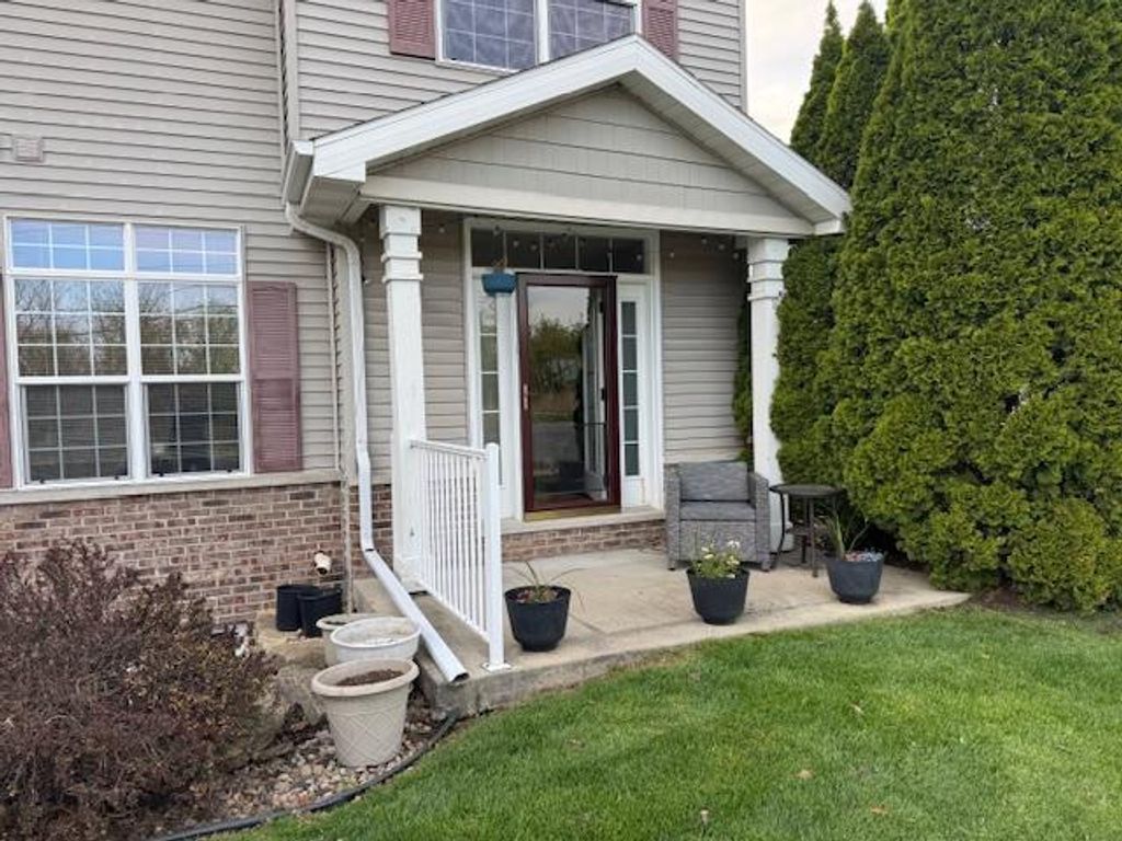 Photo of 6426 Maywick DRIVE, Madison, WI 53718 (MLS # 2021930)