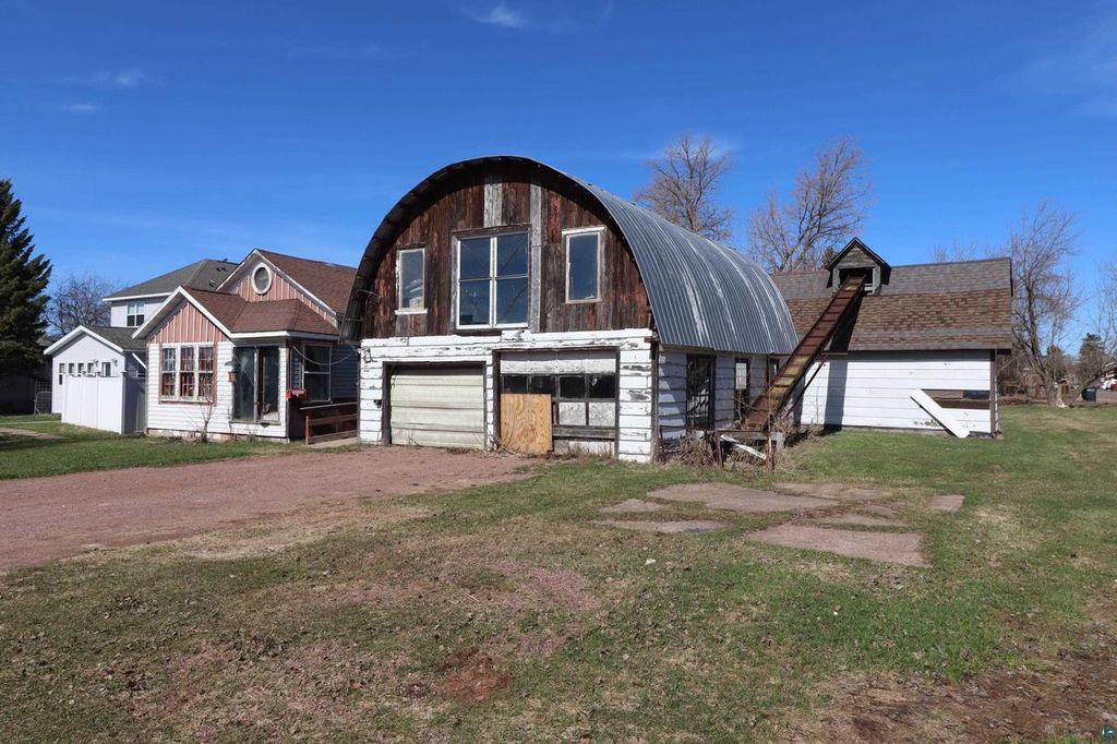 Photo of 318 2nd Ave E, Ashland, WI 54806 (MLS # 6124687)