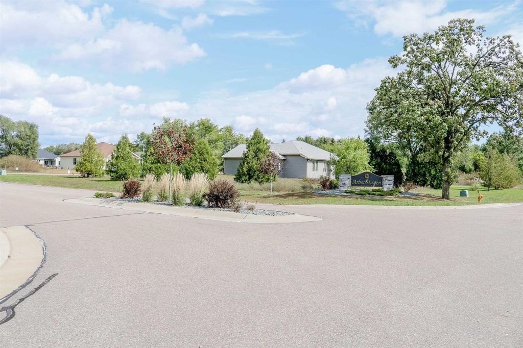 Photo of 3415 Ravenswood WAY #Lot 93, Plover, WI 54467 (MLS # 22600624)