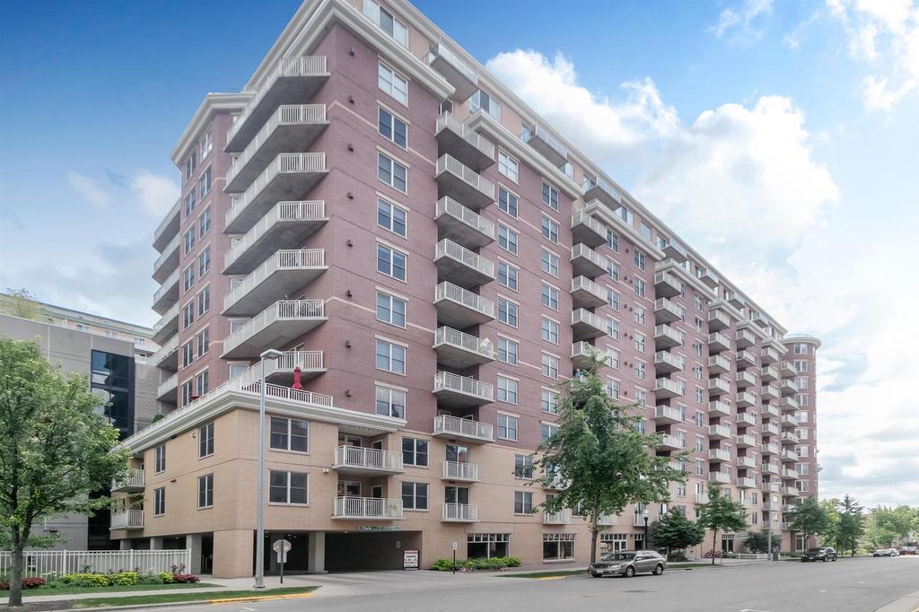 Photo of 333 W Mifflin STREET #3170, Madison, WI 53703 (MLS # 2023480)