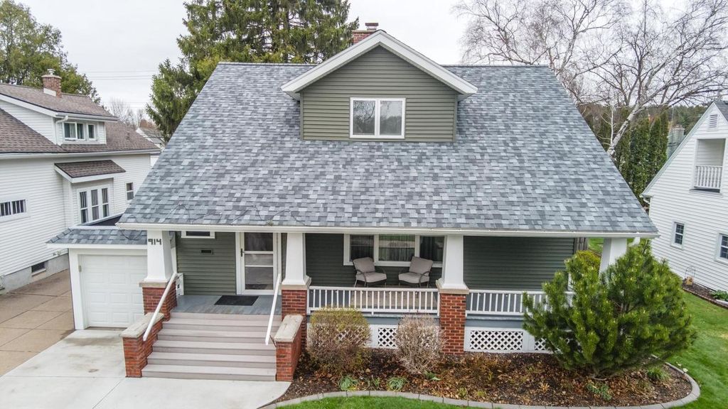 Photo of 914 Steuben STREET, Wausau, WI 54403 (MLS # 22601777)