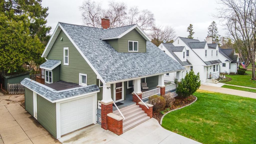 Photo of 914 Steuben STREET, Wausau, WI 54403 (MLS # 22601777)