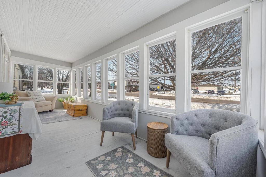 Photo of 724 Main STREET, Neenah, WI 54956 (MLS # 50322536)