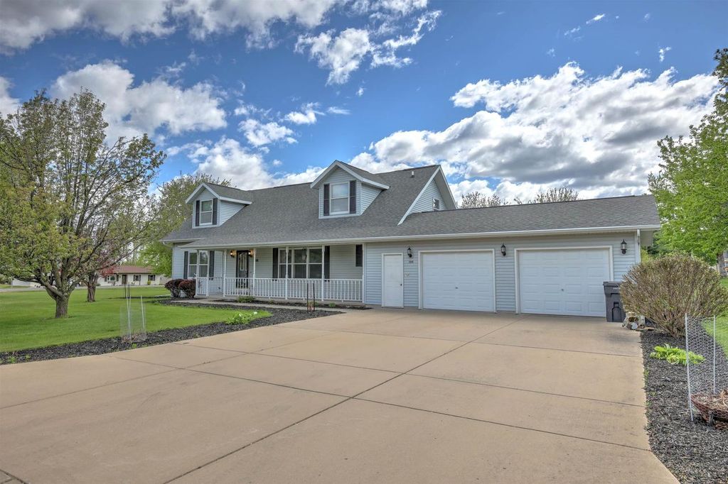 Photo of 588 Ann COURT, Berlin, WI 54923 (MLS # 2019481)