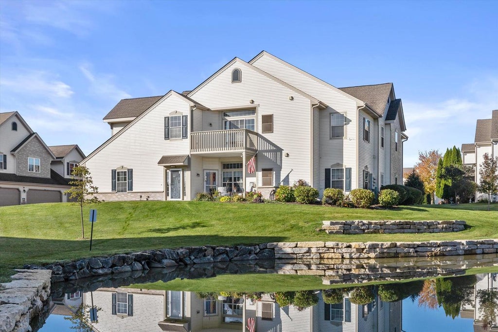 Photo of 981 Hastings COURT #202, Racine, WI 53406 (MLS # 1985571)