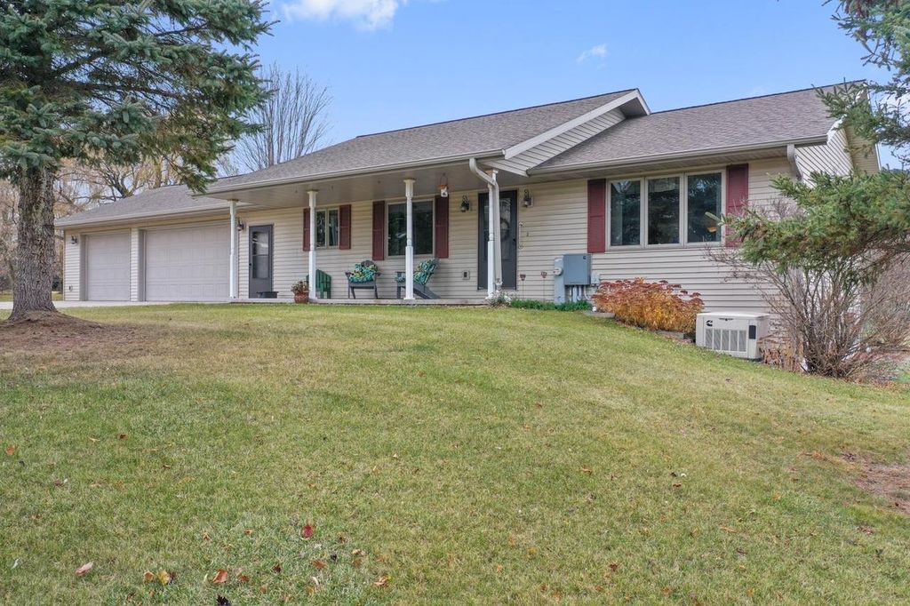 Photo of 8144 South Chase ROAD, Pulaski, WI 54162 (MLS # 50318389)
