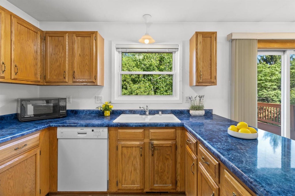 Photo of 2318 Whitlock ROAD, Madison, WI 53719 (MLS # 2024926)