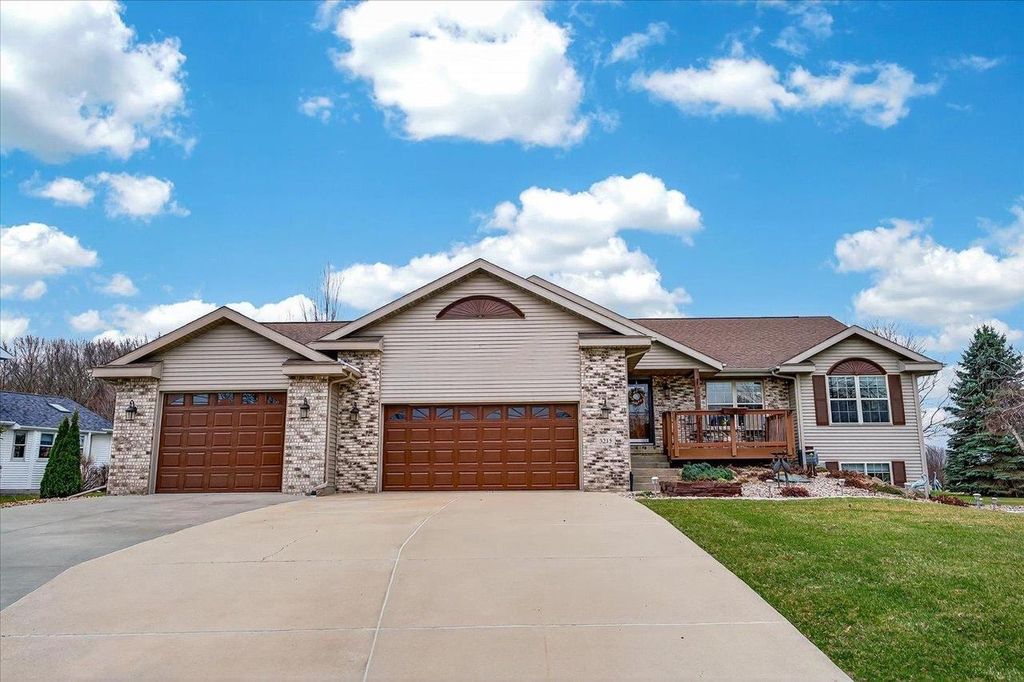 Photo of 3215 Conservancy Estates LANE, Sun Prairie, WI 53590 (MLS # 2023796)