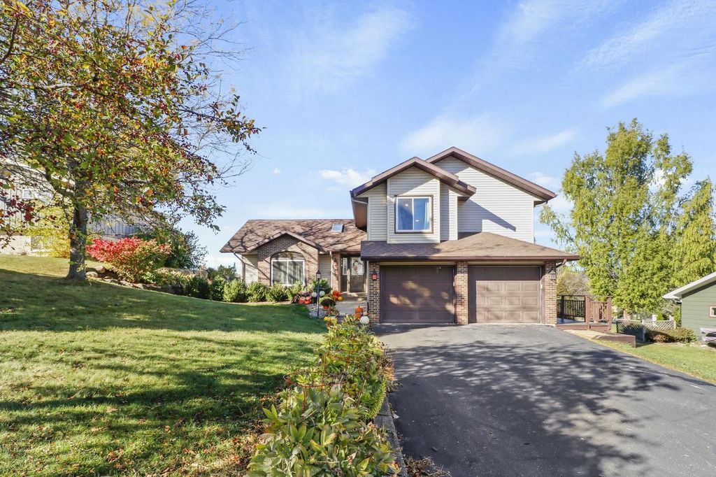 Photo of 318 Tower COURT, Dodgeville, WI 53533 (MLS # 2019114)