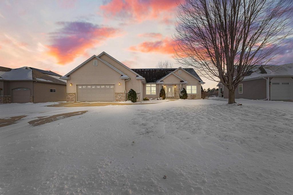 Photo of 109 Allison LANE, Beaver Dam, WI 53916 (MLS # 50320377)