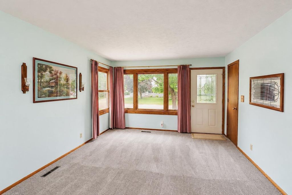 Photo of 2259 Staborn DRIVE, Beloit, WI 53511 (MLS # 2024084)
