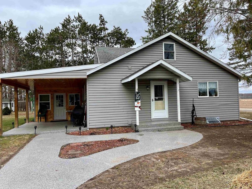 Photo of E2927 County Road Gg, Iola, WI 54945 (MLS # 50323508)