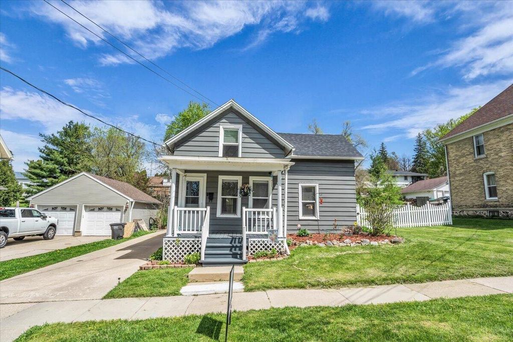 Photo of 235 E Woolcock STREET, Jefferson, WI 53549 (MLS # 1959422)