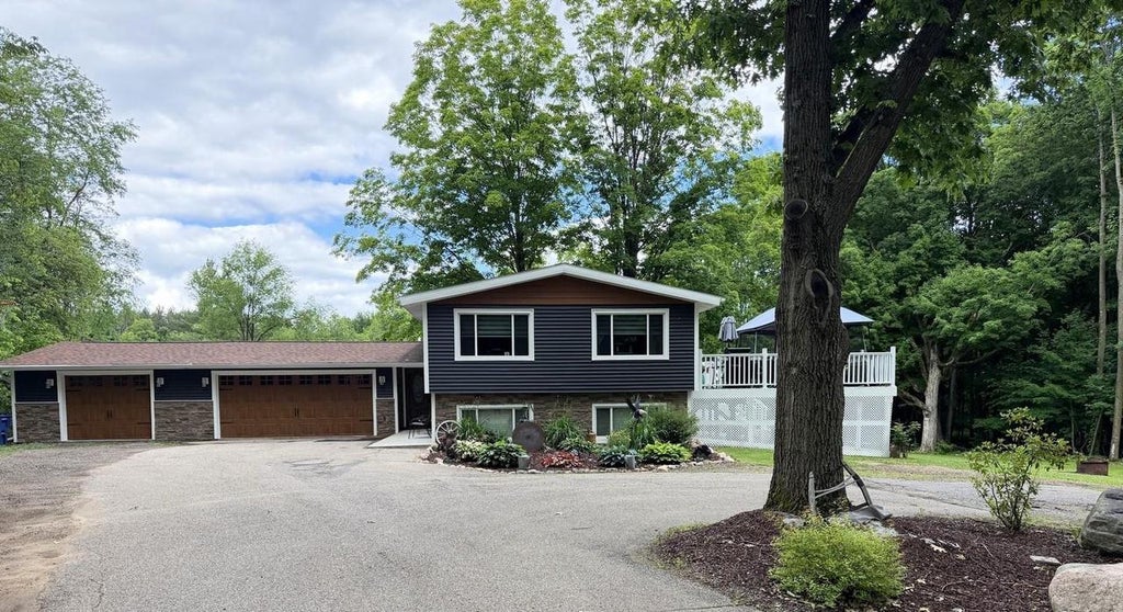 Photo of N7826 4th STREET, Eland, WI 54427 (MLS # 22602836)