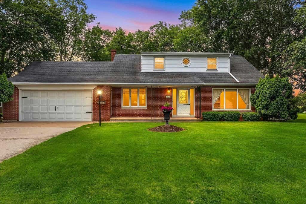 Photo of 3024 Finger ROAD, Green Bay, WI 54311 (MLS # 50328593)