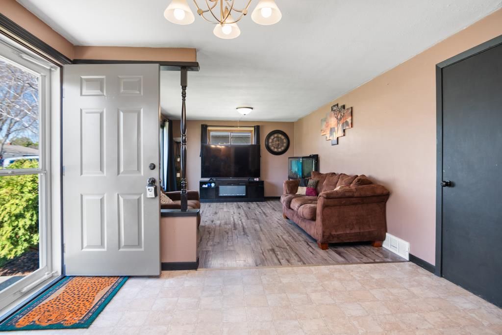 Photo of 678 Lida LANE, Green Bay, WI 54301 (MLS # 50324213)