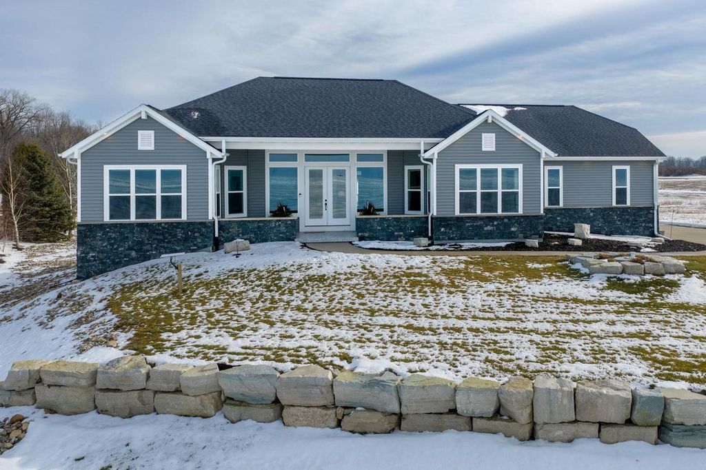 Photo of 1150 S Bayshore ROAD, Brussels, WI 54204 (MLS # 50319833)