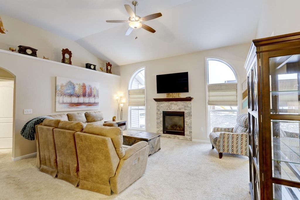 Photo of 910 Yorktown ROAD, Deforest, WI 53532 (MLS # 2016464)