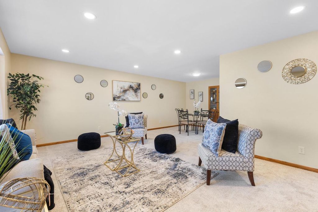 Photo of 7975 S Wynbrook COURT, Oak Creek, WI 53154 (MLS # 1947522)