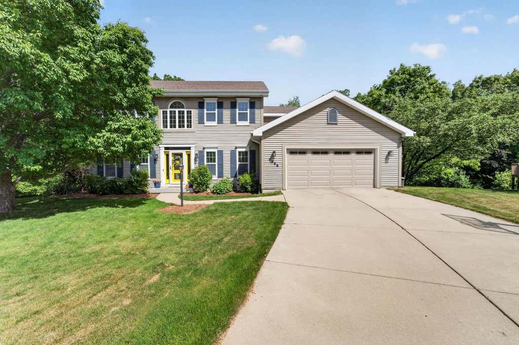 Photo of 3098 Barrington Hills COURT, Fitchburg, WI 53711 (MLS # 2024910)