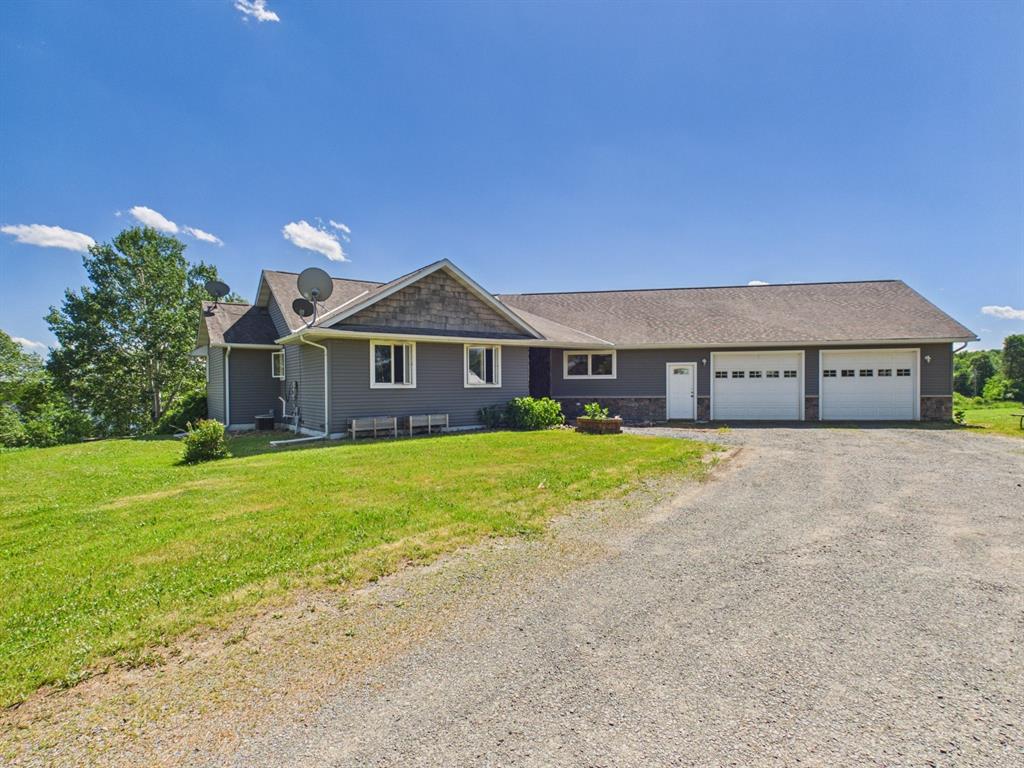 Photo of 1729 Bear Lake DRIVE, Dresser, WI 54009 (MLS # 1601554)