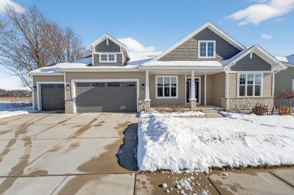 Photo of 623 Rustic Rise WAY, Verona, WI 53593 (MLS # 2014234)