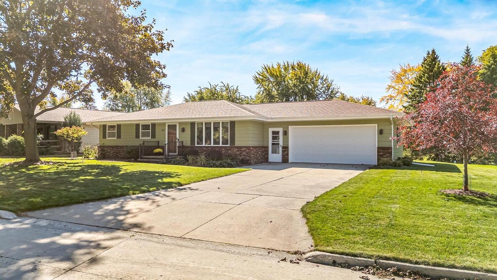 Photo of 1413 W Edmund DRIVE, Appleton, WI 54914 (MLS # 50334350)