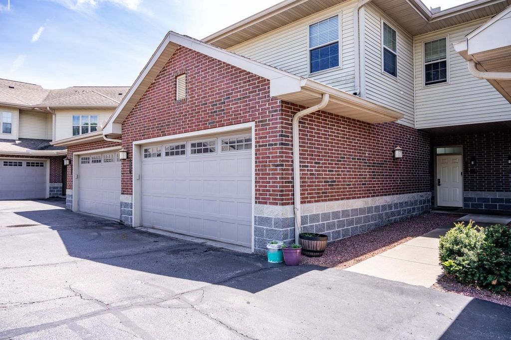 Photo of 670 E Lake AVENUE #203, Wisconsin Dells, WI 53965 (MLS # 2023758)