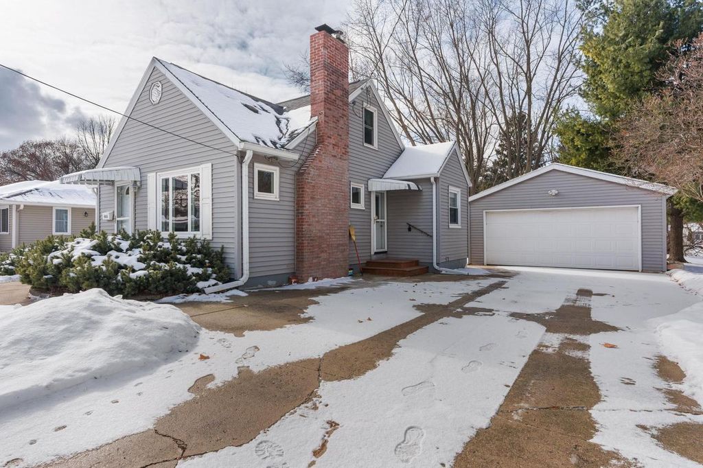 Photo of 4803 Shore Acres ROAD, Monona, WI 53716 (MLS # 2016144)