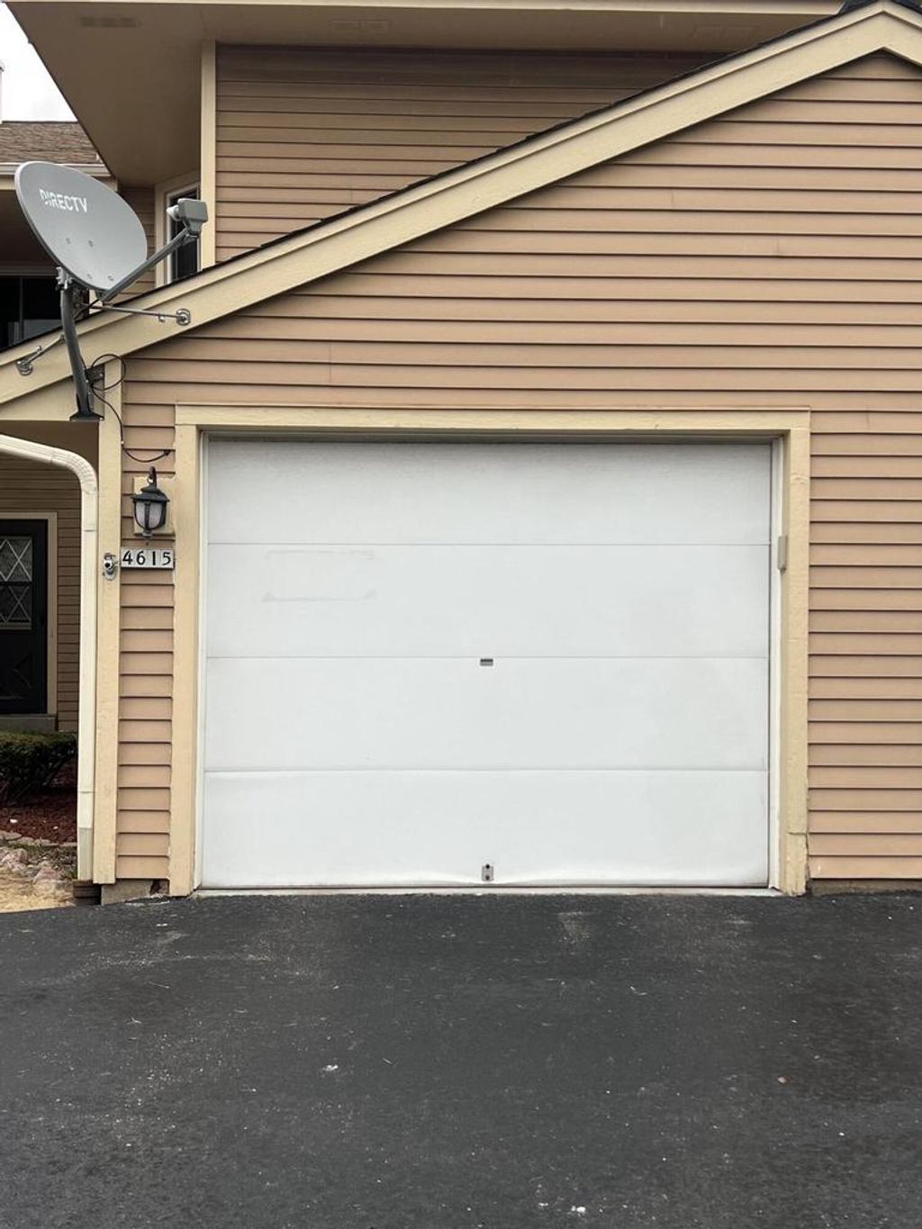 Photo of 4615 S Woodland DRIVE, Greenfield, WI 53220 (MLS # 1955893)