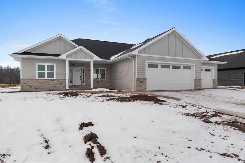 Photo of 113 Beckerae COURT, Wrightstown, WI 54180 (MLS # 50319828)